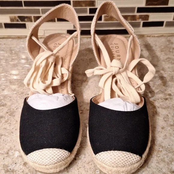 Journey Collection espadrille wedge sandals - Picture 2 of 10
